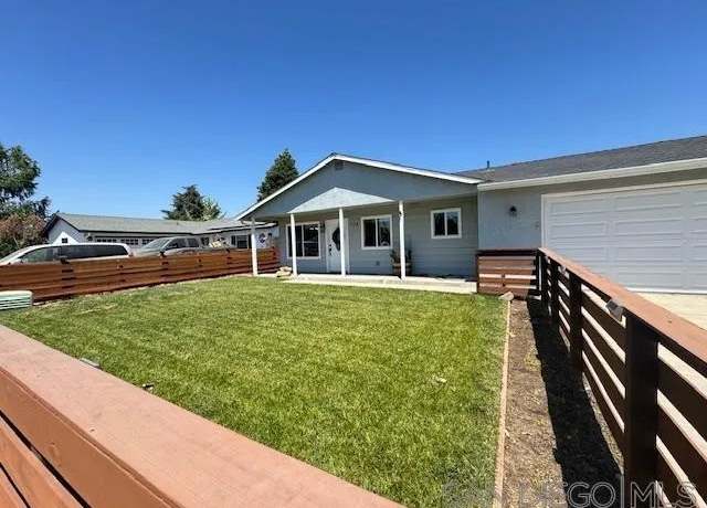 Property at 328 Via Ramona Ave, Paso Robles, CA 93446, 3 beds, 2 baths