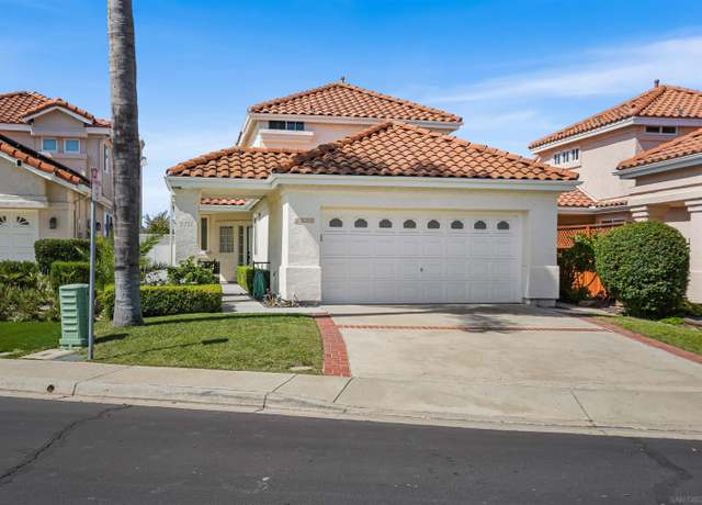 Property at 2436 Links Way, Vista, CA 92081, 2 beds, 2.5 baths