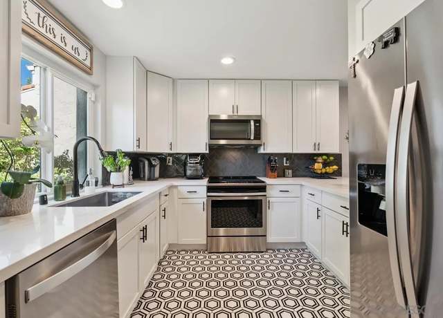 Property at 17839 Valle De Lobo Dr, Poway, CA 92064, 2 beds, 2 baths