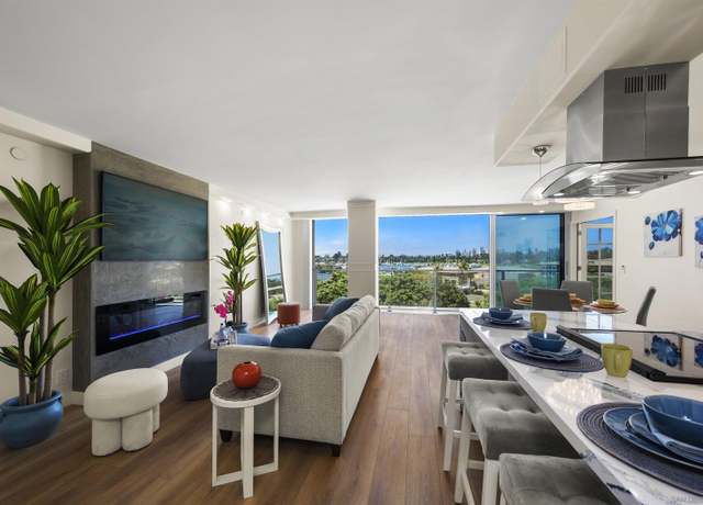 Property at 1820 Avenida del Mundo #208, Coronado, CA 92118, 2 beds, 2 baths