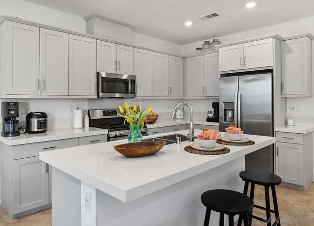 Property at 2277 Trevi Cir, Chula Vista, CA 91913, 4 beds, 3 baths