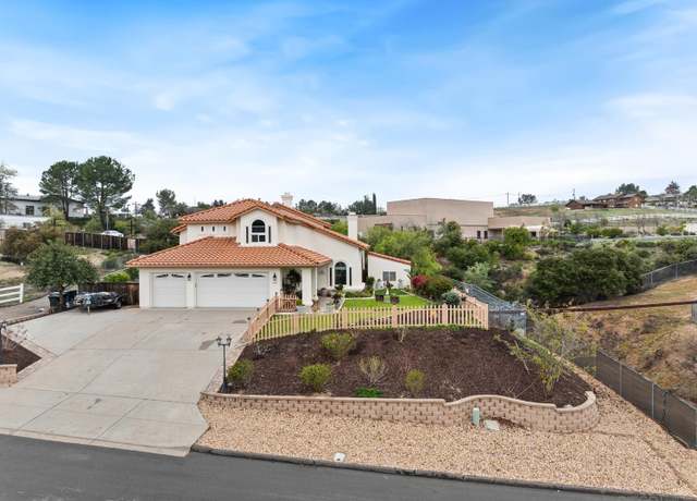 Property at 2350 Victoria Cir, Alpine, CA 91901, 4 beds, 4.5 baths