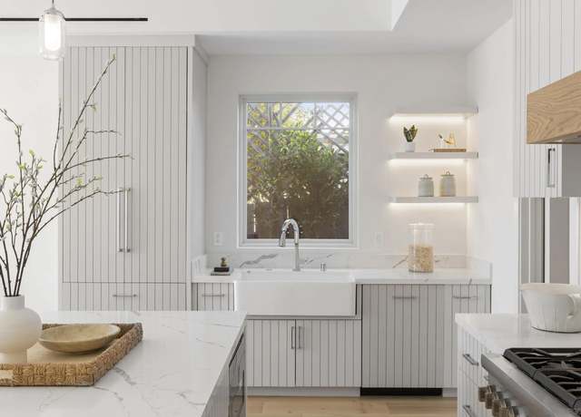 Property at 7216 Fay Ave, La Jolla, CA 92037, 3 beds, 4 baths