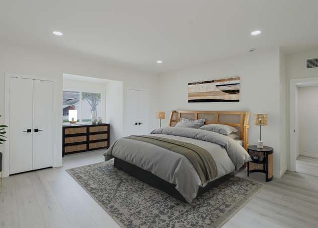 Property at 8206 Caminito Lacayo, La Jolla, CA 92037, 4 beds, 3.5 baths