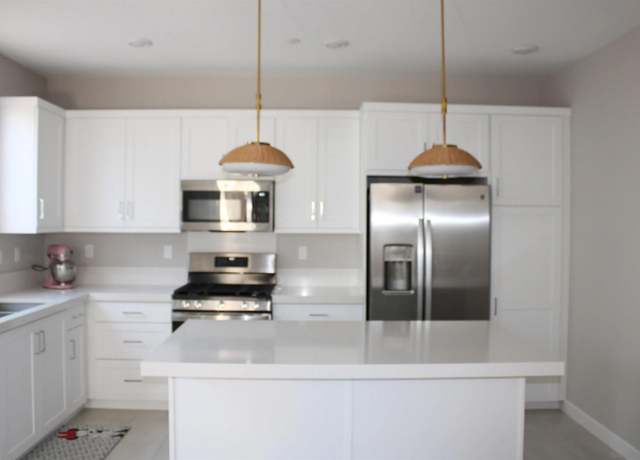 Property at 1221 Sunrise Vw #104, San Marcos, CA 92078, 2 beds, 2.5 baths