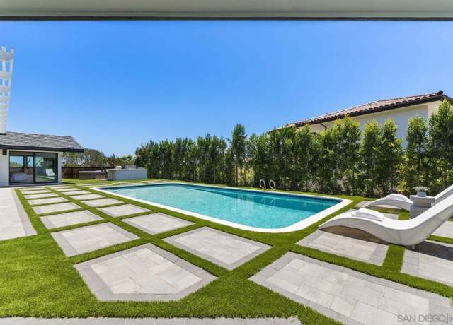 Property at 2975 Woodford Dr, La Jolla, CA 92037, 5 beds, 5.5 baths