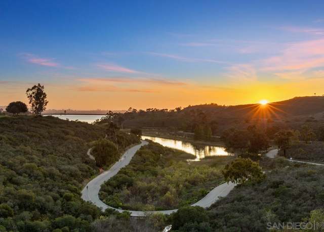 Property at 10784 Sunset Ridge Dr, San Diego, CA 92131, 4 beds, 3 baths
