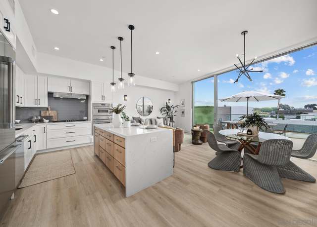 Property at 2648 State St Unit E, Carlsbad, CA 92008, 3 beds, 3.5 baths