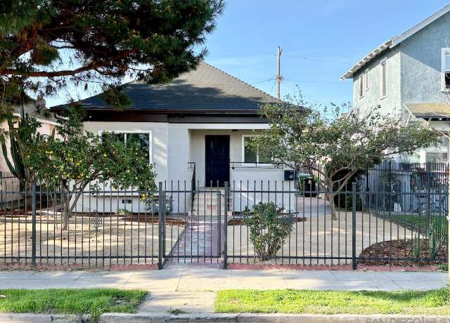 Property at 806 E 33Rd St, Los Angeles, CA 90011, 6 beds, 2 baths