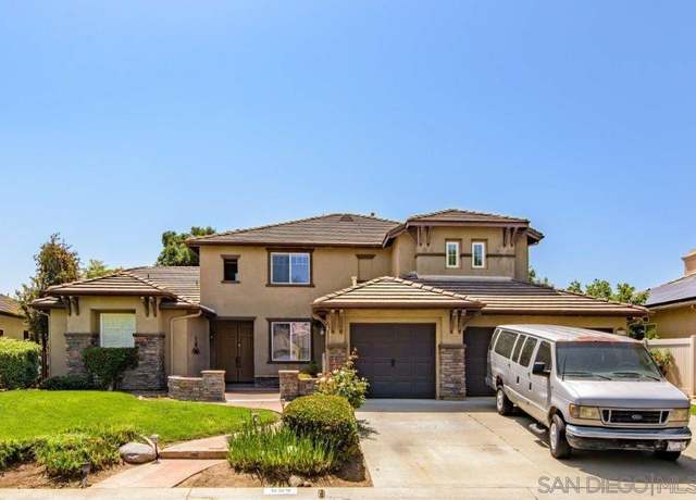 Property at 569 Inverlochy Dr, Fallbrook, CA 92028, 4 beds, 3 baths