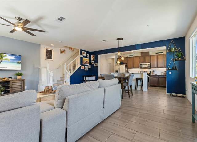 Property at 1718 Signature Pl #3, Chula Vista, CA 91913, 3 beds, 2.5 baths