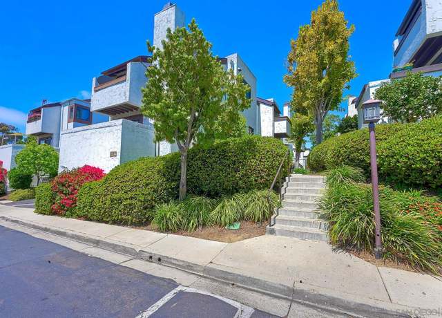 Property at 2234 Caminito Pajarito #121, San Diego, CA 92107, 2 beds, 1 bath