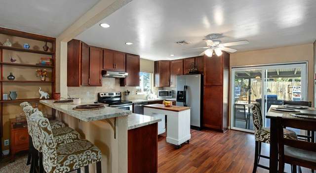 Photo of 1424 Ronda Pl, Escondido, CA 92027