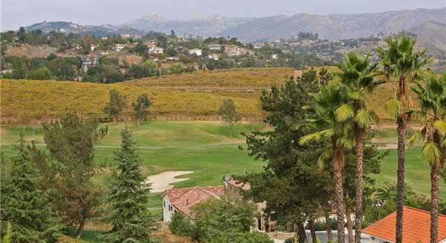 Photo of 1466 SIERRA LINDA Dr, Escondido, CA 92025