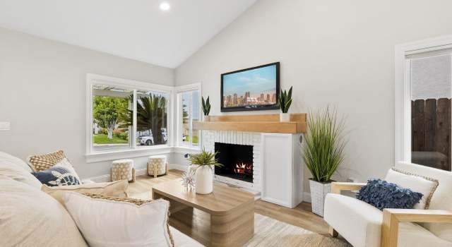 Photo of 8924 La Cintura Ct, San Diego, CA 92129