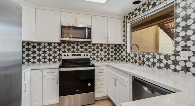Photo of 42140 Lyndie Ln #31, Temecula, CA 92591