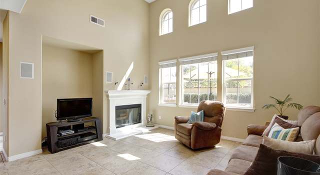 Photo of 2219 Azurite Pl, Carlsbad, CA 92009