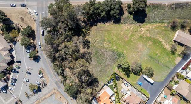 Photo of 1945 N Iris Ln #13, Escondido, CA 92026