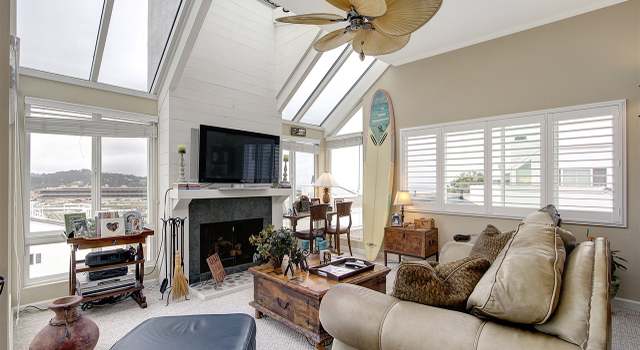 Photo of 317 Shoemaker Ln, Solana Beach, CA 92075