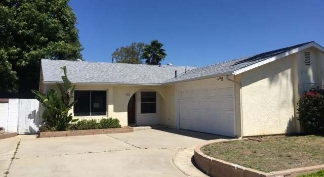 Photo of 1060 Bridgeport St, Escondido, CA 92027
