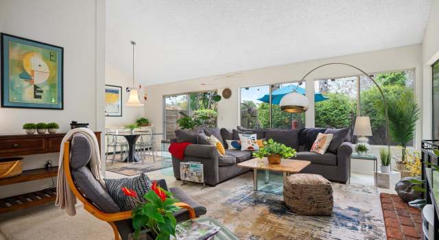 Photo of 2561 Luciernaga St, Carlsbad, CA 92009