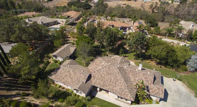 Photo of 1327 Cresta Loma Dr, Fallbrook, CA 92028