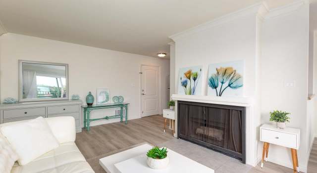 Property at 840 Turquoise St #104, San Diego, CA 92109, 1 bed, 1 bath