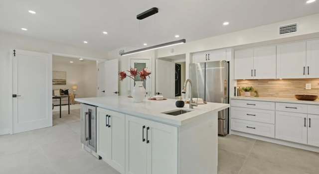 Photo of 8206 Caminito Lacayo, La Jolla, CA 92037