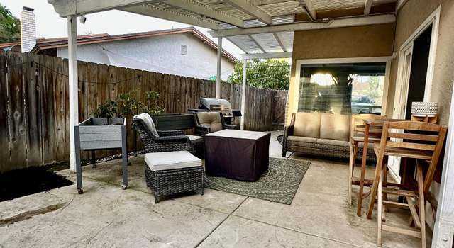 Photo of 944 Woodcreek Rd, Fallbrook, CA 92028
