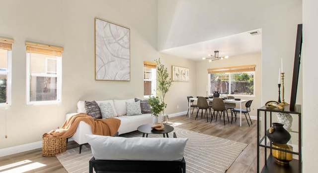 Photo of 10618 Wincheck Rd, San Diego, CA 92131
