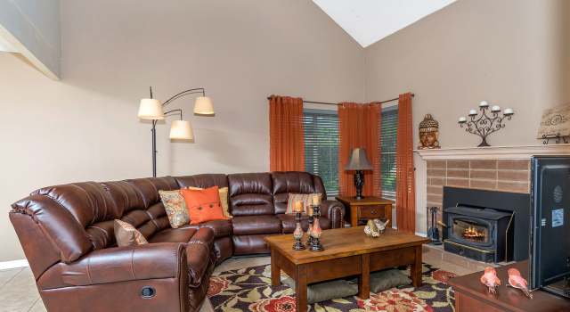 Photo of 906 Carriage Dr, San Marcos, CA 92069