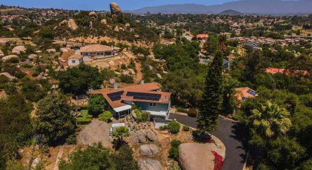 Photo of 10206 Legend Rock Rd, Escondido, CA 92026