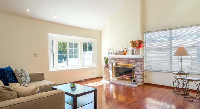 Photo of 11381 Bootes St, San Diego, CA 92126