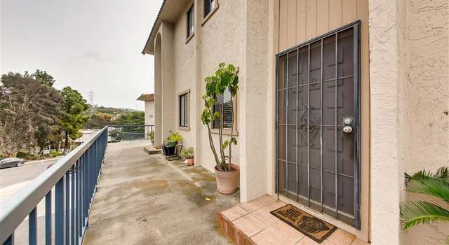 Photo of 2383 Altisma Way Unit D, Carlsbad, CA 92009