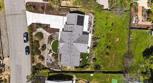 Photo of 1672 Citrus Hills Ln, Escondido, CA 92027