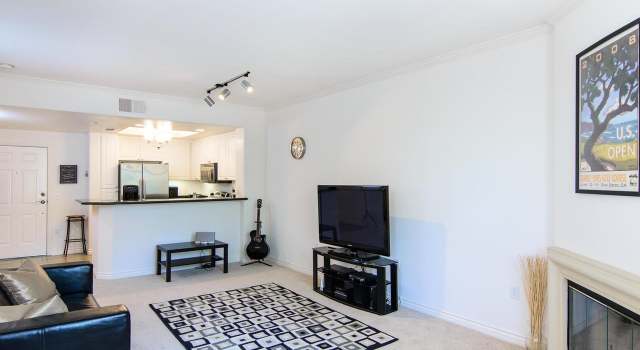 Photo of 9263 Regents Rd Unit B404, La Jolla, CA 92037