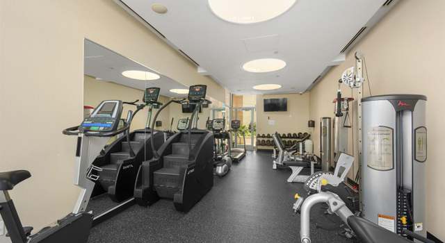 Photo of 550 15th St #404, San Diego, CA 92101