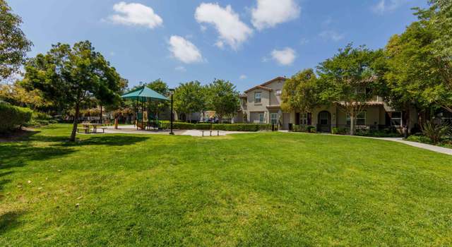Photo of 227 CALLE DEL SOL, Vista, CA 92083