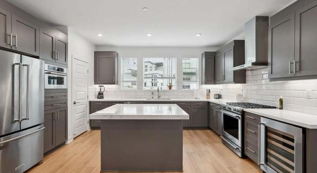 Photo of 2942 Franklin Dr, San Diego, CA 92108