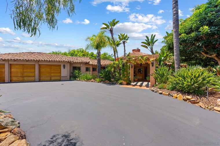 Photo of 17216 La Brisa Rancho Santa Fe, CA 92067