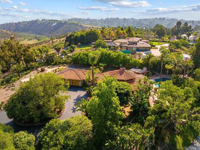 Photo of 17216 & 17218 La Brisa Rancho Santa Fe, CA 92067