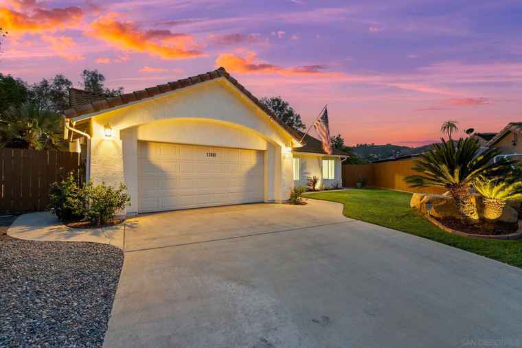 Photo of 12095 Sterling Hill Ln Lakeside, CA 92040