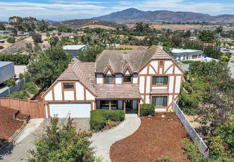 Photo of 2829 Sylvia St Bonita, CA 91902
