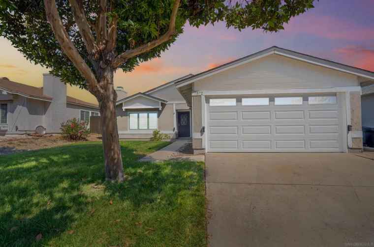 Photo of 7572 Northrup Dr San Diego, CA 92126