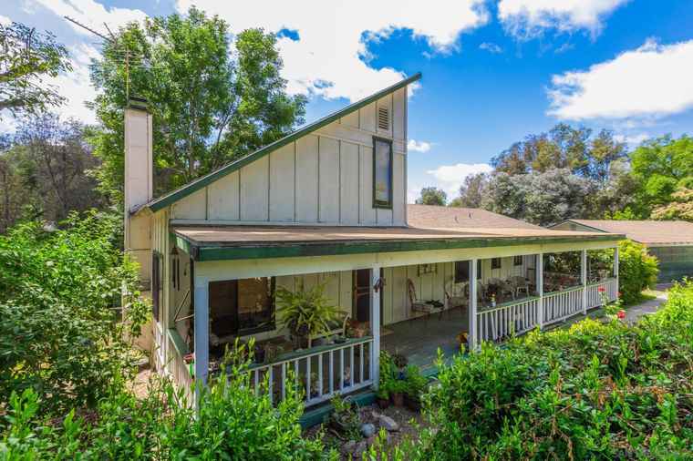 Photo of 1590 Dorothea Ave Fallbrook, CA 92028