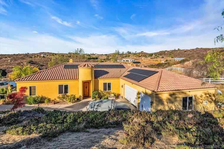 Photo of 18763 Rangeland Rd Ramona, CA 92065