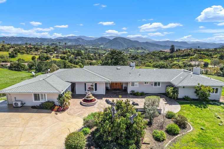 Photo of 1188 Sierra Bonita Fallbrook, CA 92028