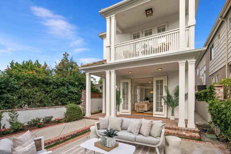 Photo of 261 G Ave Coronado, CA 92118