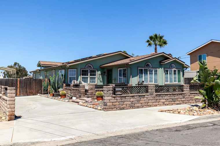Photo of 5480 Heidi St La Mesa, CA 91942