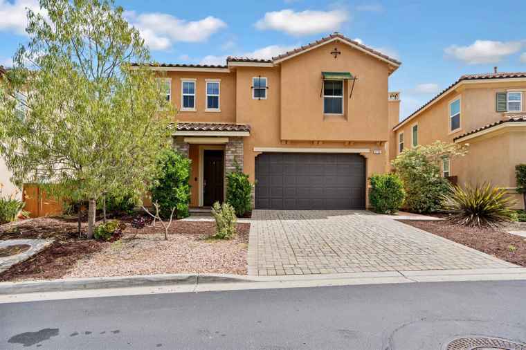 Photo of 1735 Avenida Regina San Marcos, CA 92069